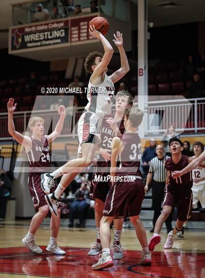 Thumbnail 2 in Wallace vs. Kamiah photogallery.
