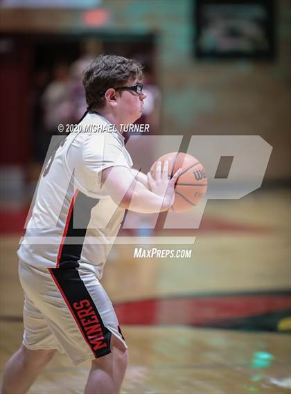 Thumbnail 2 in Wallace vs. Kamiah photogallery.