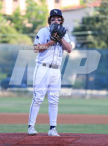 Thumbnail 2 in Burbank vs Crescenta Valley photogallery.