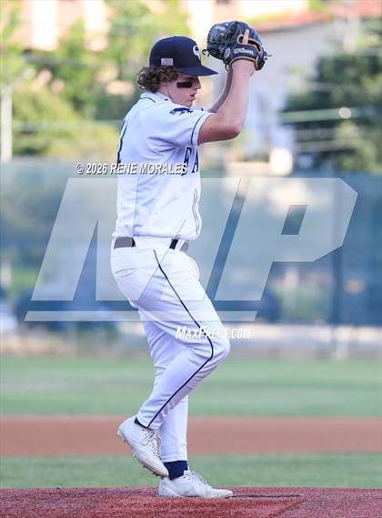 Thumbnail 3 in Burbank vs Crescenta Valley photogallery.