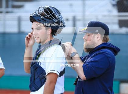 Thumbnail 3 in Burbank vs Crescenta Valley photogallery.