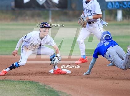 Thumbnail 3 in Burbank vs Crescenta Valley photogallery.