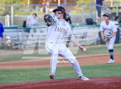 Thumbnail 3 in Burbank vs Crescenta Valley photogallery.