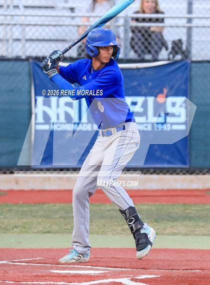 Thumbnail 1 in Burbank vs Crescenta Valley photogallery.