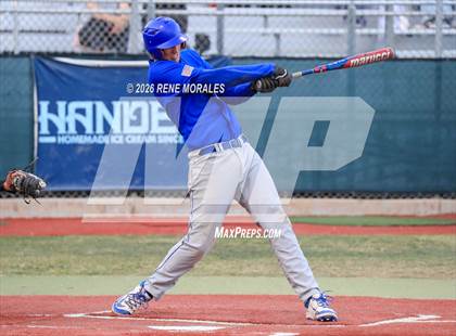 Thumbnail 3 in Burbank vs Crescenta Valley photogallery.