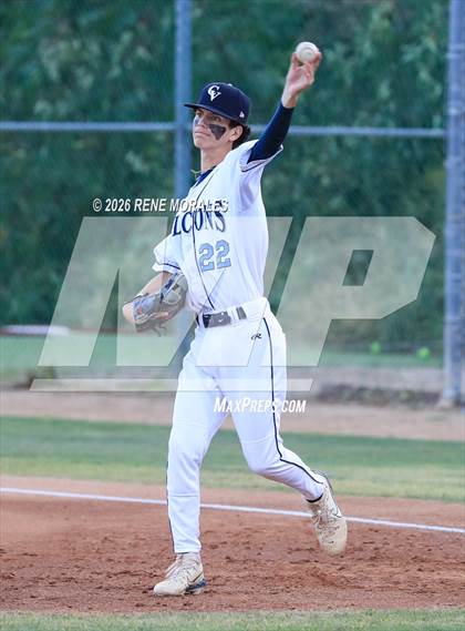 Thumbnail 2 in Burbank vs Crescenta Valley photogallery.