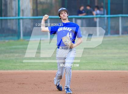 Thumbnail 2 in Burbank vs Crescenta Valley photogallery.