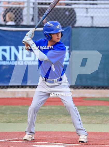 Thumbnail 2 in Burbank vs Crescenta Valley photogallery.