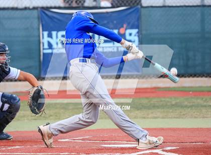 Thumbnail 3 in Burbank vs Crescenta Valley photogallery.