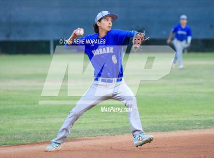 Thumbnail 3 in Burbank vs Crescenta Valley photogallery.