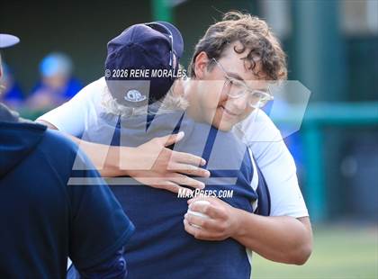 Thumbnail 1 in Burbank vs Crescenta Valley photogallery.