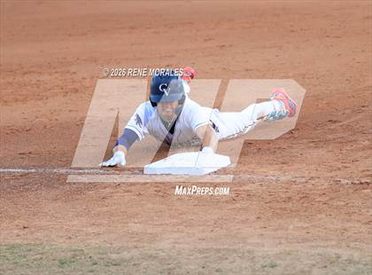 Thumbnail 2 in Burbank vs Crescenta Valley photogallery.