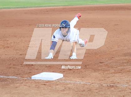 Thumbnail 3 in Burbank vs Crescenta Valley photogallery.
