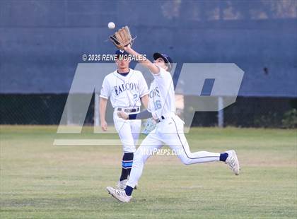 Thumbnail 3 in Burbank vs Crescenta Valley photogallery.