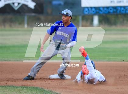 Thumbnail 2 in Burbank vs Crescenta Valley photogallery.