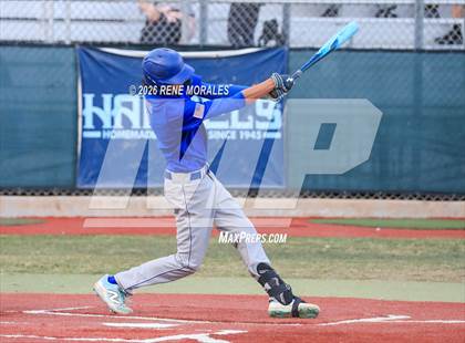 Thumbnail 2 in Burbank vs Crescenta Valley photogallery.