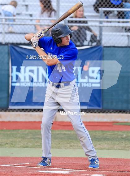 Thumbnail 1 in Burbank vs Crescenta Valley photogallery.