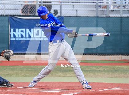 Thumbnail 2 in Burbank vs Crescenta Valley photogallery.