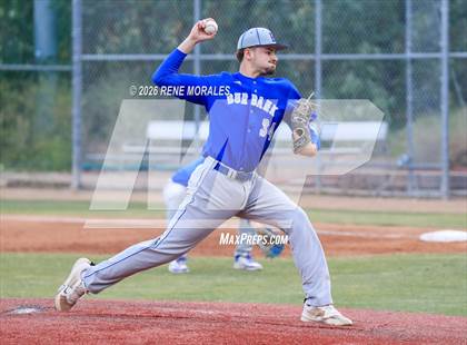 Thumbnail 3 in Burbank vs Crescenta Valley photogallery.