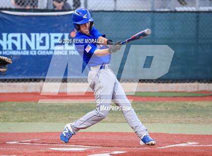 Thumbnail 1 in Burbank vs Crescenta Valley photogallery.
