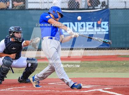 Thumbnail 3 in Burbank vs Crescenta Valley photogallery.
