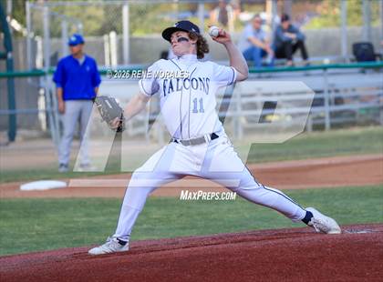 Thumbnail 3 in Burbank vs Crescenta Valley photogallery.