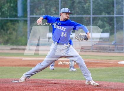 Thumbnail 2 in Burbank vs Crescenta Valley photogallery.