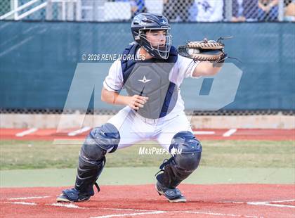 Thumbnail 3 in Burbank vs Crescenta Valley photogallery.