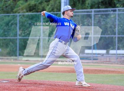 Thumbnail 2 in Burbank vs Crescenta Valley photogallery.