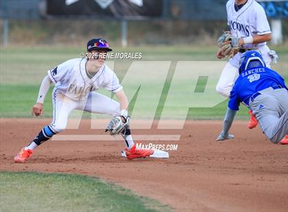 Thumbnail 2 in Burbank vs Crescenta Valley photogallery.