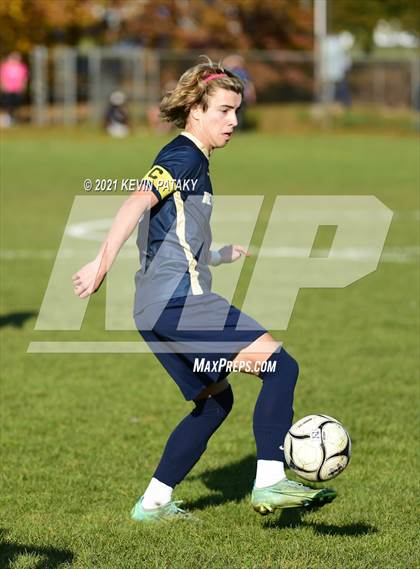 Thumbnail 2 in Simsbury @ Newington (Class LL 1st Round) photogallery.