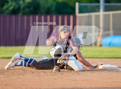 Thumbnail 1 in Deer Creek @ Edmond Memorial photogallery.