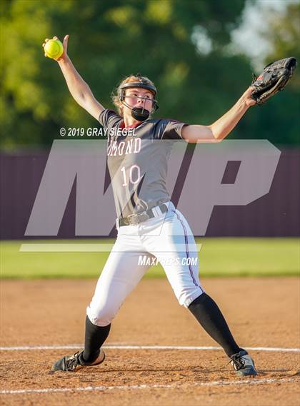 Thumbnail 3 in Deer Creek @ Edmond Memorial photogallery.