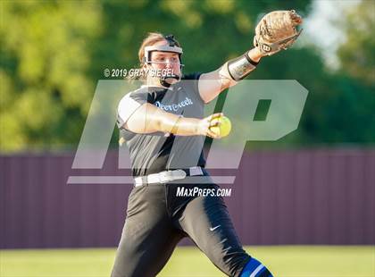 Thumbnail 2 in Deer Creek @ Edmond Memorial photogallery.