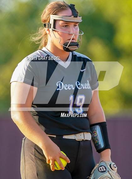 Thumbnail 1 in Deer Creek @ Edmond Memorial photogallery.
