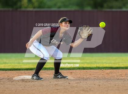 Thumbnail 2 in Deer Creek @ Edmond Memorial photogallery.