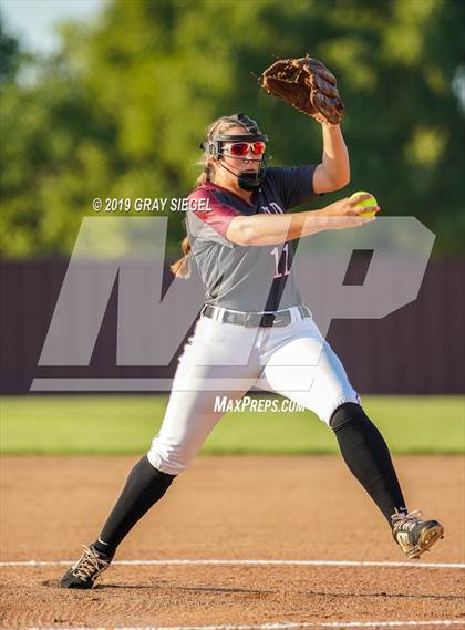 Thumbnail 3 in Deer Creek @ Edmond Memorial photogallery.