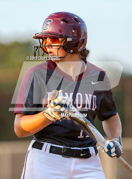 Thumbnail 3 in Deer Creek @ Edmond Memorial photogallery.