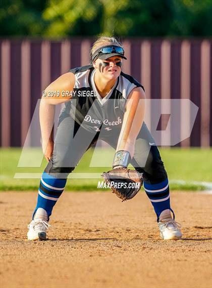 Thumbnail 1 in Deer Creek @ Edmond Memorial photogallery.