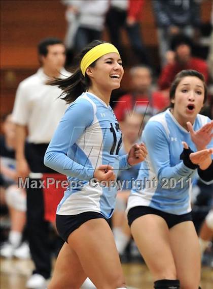Thumbnail 3 in La Salle vs. St. Lucy's (CIF SS D2AA Final) photogallery.