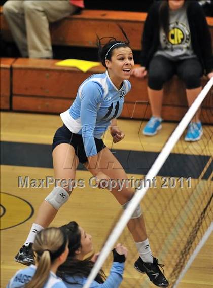 Thumbnail 3 in La Salle vs. St. Lucy's (CIF SS D2AA Final) photogallery.