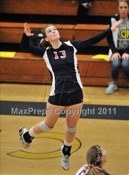 Thumbnail 3 in La Salle vs. St. Lucy's (CIF SS D2AA Final) photogallery.