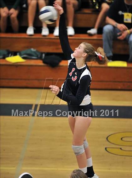 Thumbnail 1 in La Salle vs. St. Lucy's (CIF SS D2AA Final) photogallery.