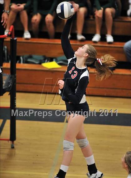 Thumbnail 3 in La Salle vs. St. Lucy's (CIF SS D2AA Final) photogallery.