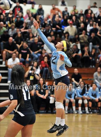 Thumbnail 2 in La Salle vs. St. Lucy's (CIF SS D2AA Final) photogallery.