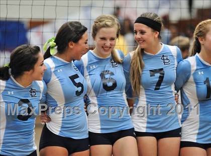 Thumbnail 1 in La Salle vs. St. Lucy's (CIF SS D2AA Final) photogallery.