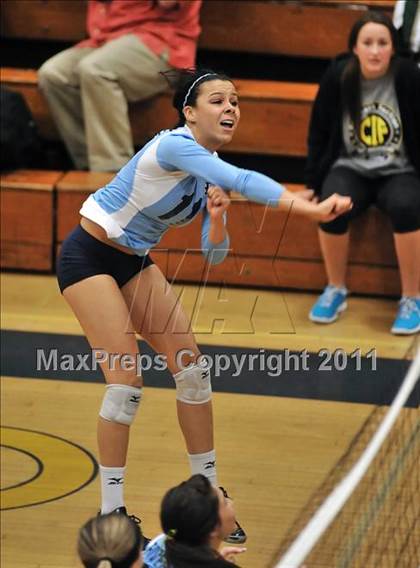 Thumbnail 2 in La Salle vs. St. Lucy's (CIF SS D2AA Final) photogallery.