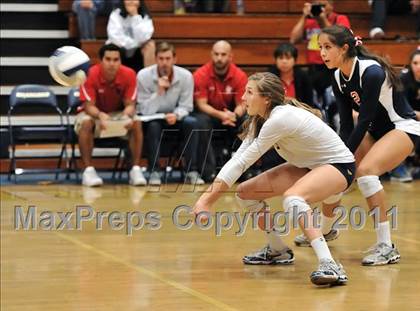 Thumbnail 1 in La Salle vs. St. Lucy's (CIF SS D2AA Final) photogallery.