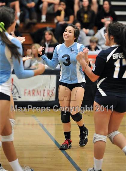 Thumbnail 3 in La Salle vs. St. Lucy's (CIF SS D2AA Final) photogallery.