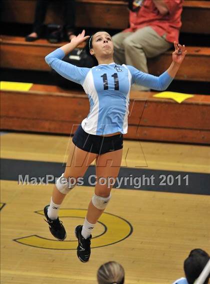 Thumbnail 3 in La Salle vs. St. Lucy's (CIF SS D2AA Final) photogallery.